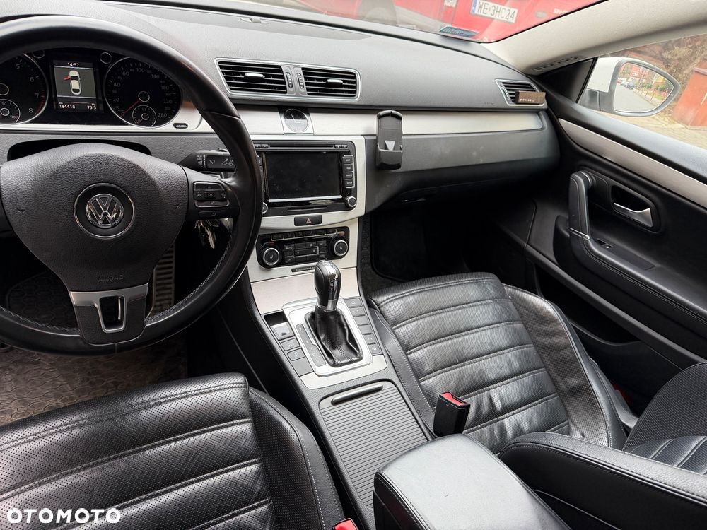 Volkswagen Passat CC - 11