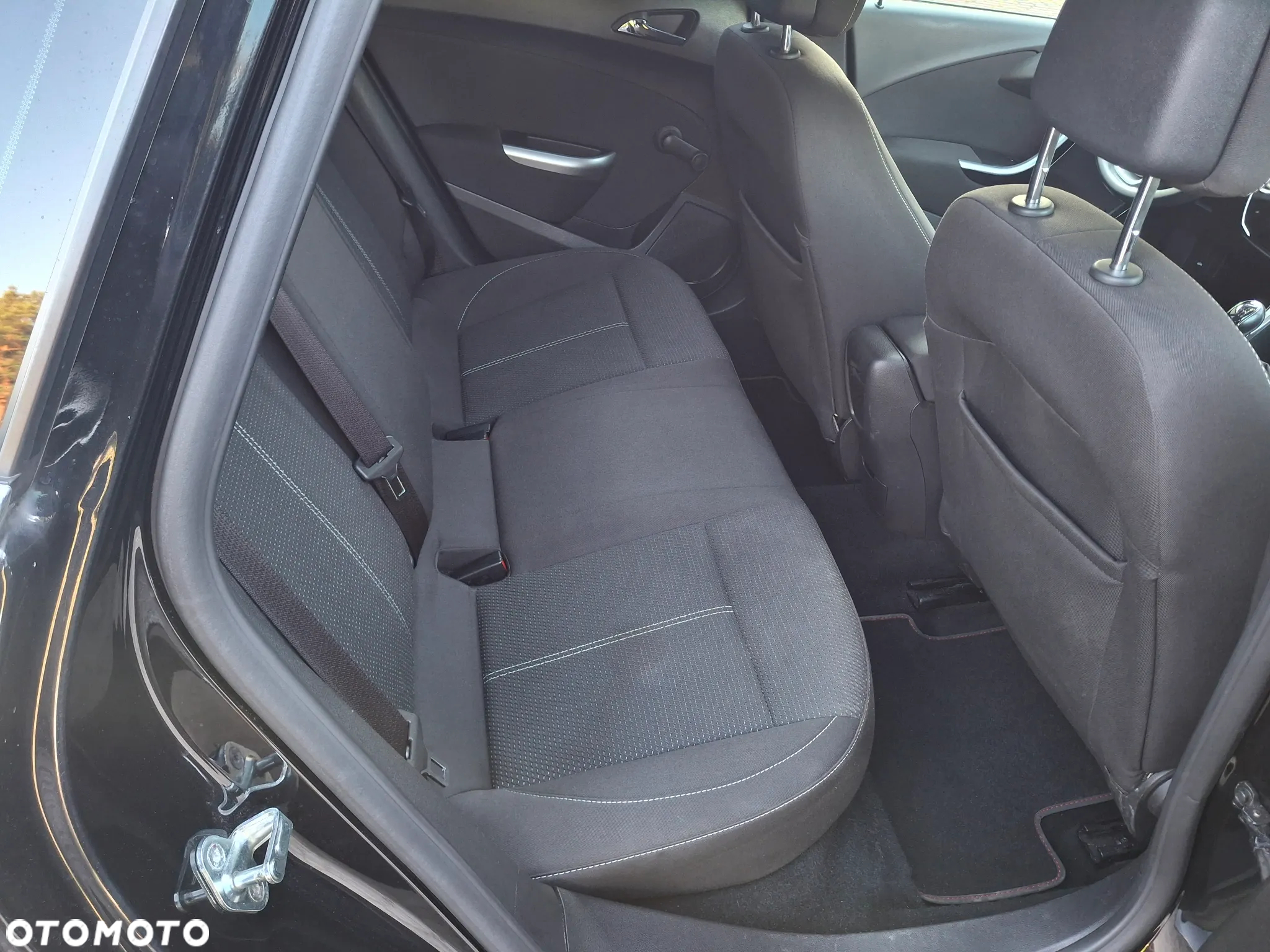 Opel Astra 1.4 Turbo Cosmo - 32