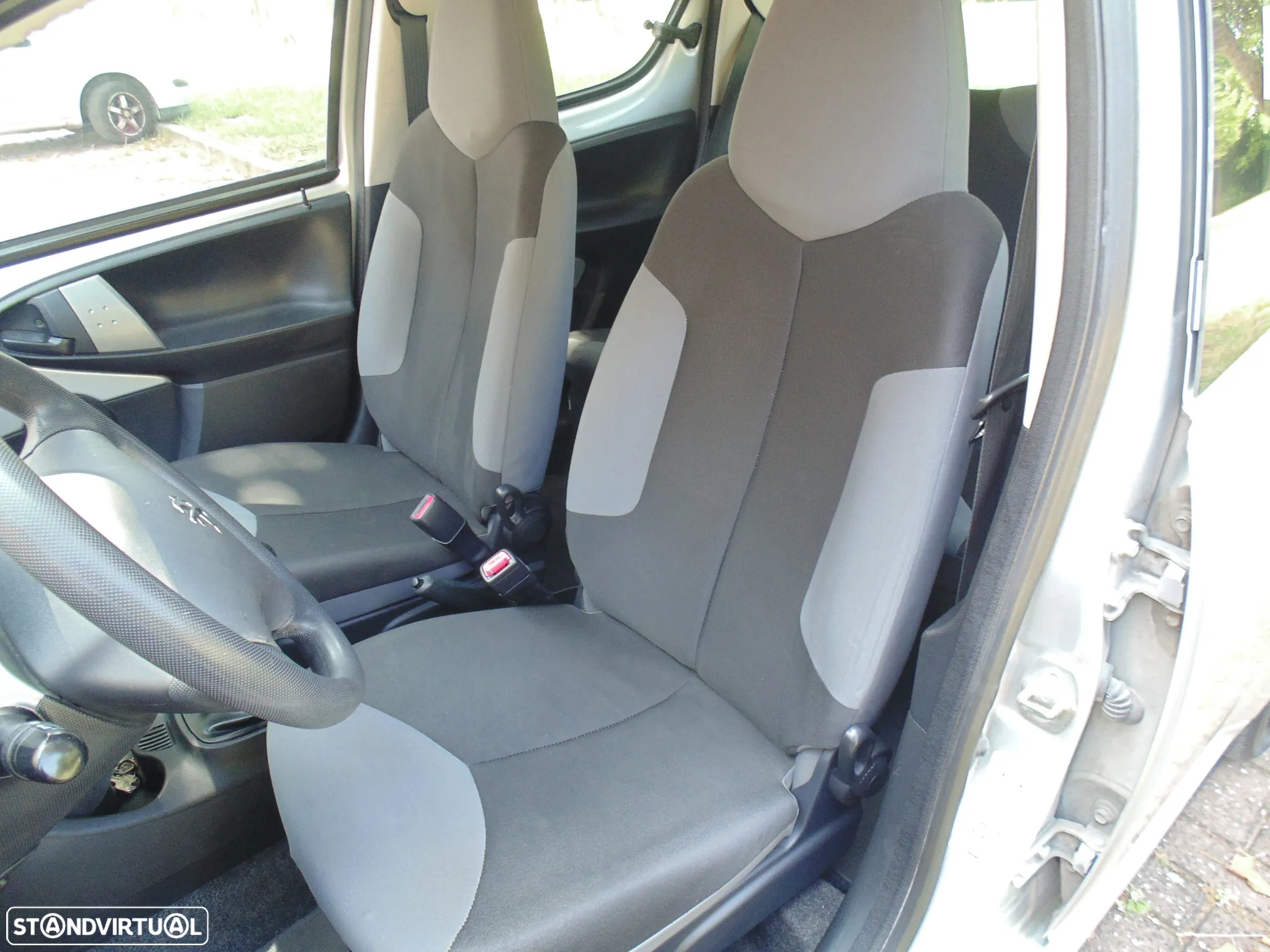 Peugeot 107 1.0 Active - 21