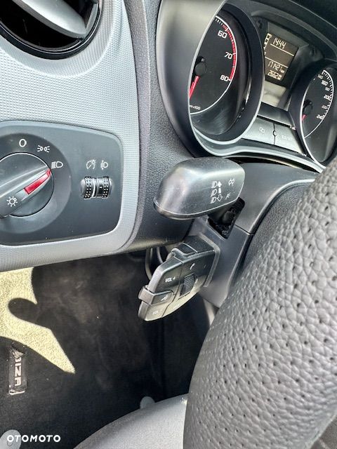 Seat Ibiza 1.2 12V Reference Salsa - 11