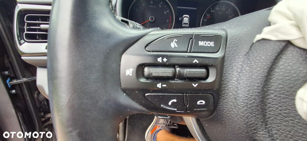 Kia Rio 1.0 T-GDI 120 Mild-Hybrid DCT7 Platinum - 17