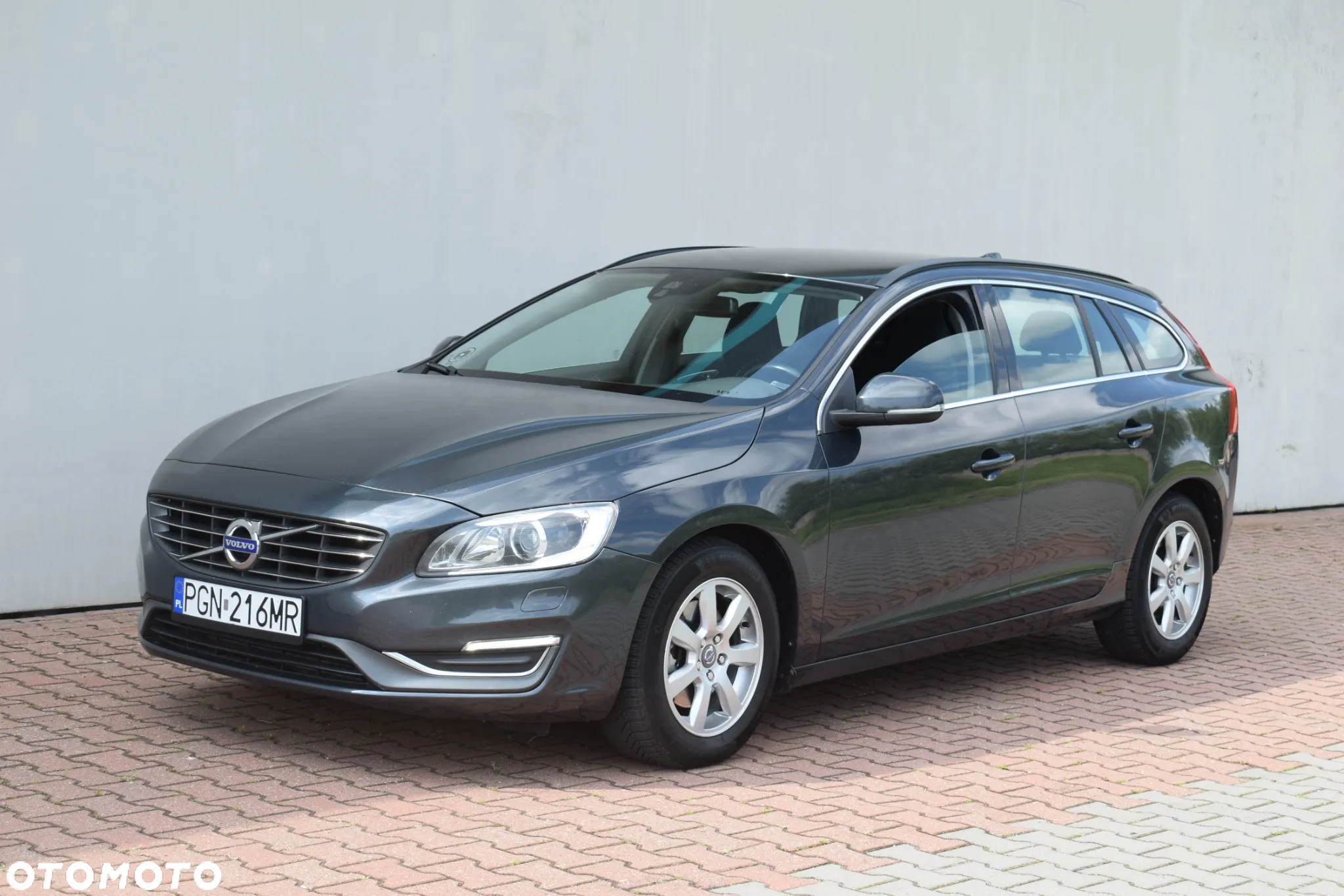 Volvo V60 D4 Drive-E Momentum - 16