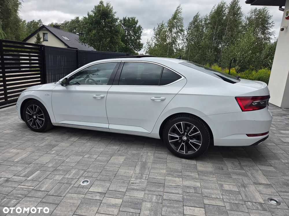 Skoda Superb 2.0 TDI SCR 4x4 L&K DSG - 17