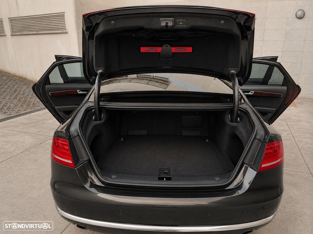 Audi A8 4.2 TDi V8 quattro - 12