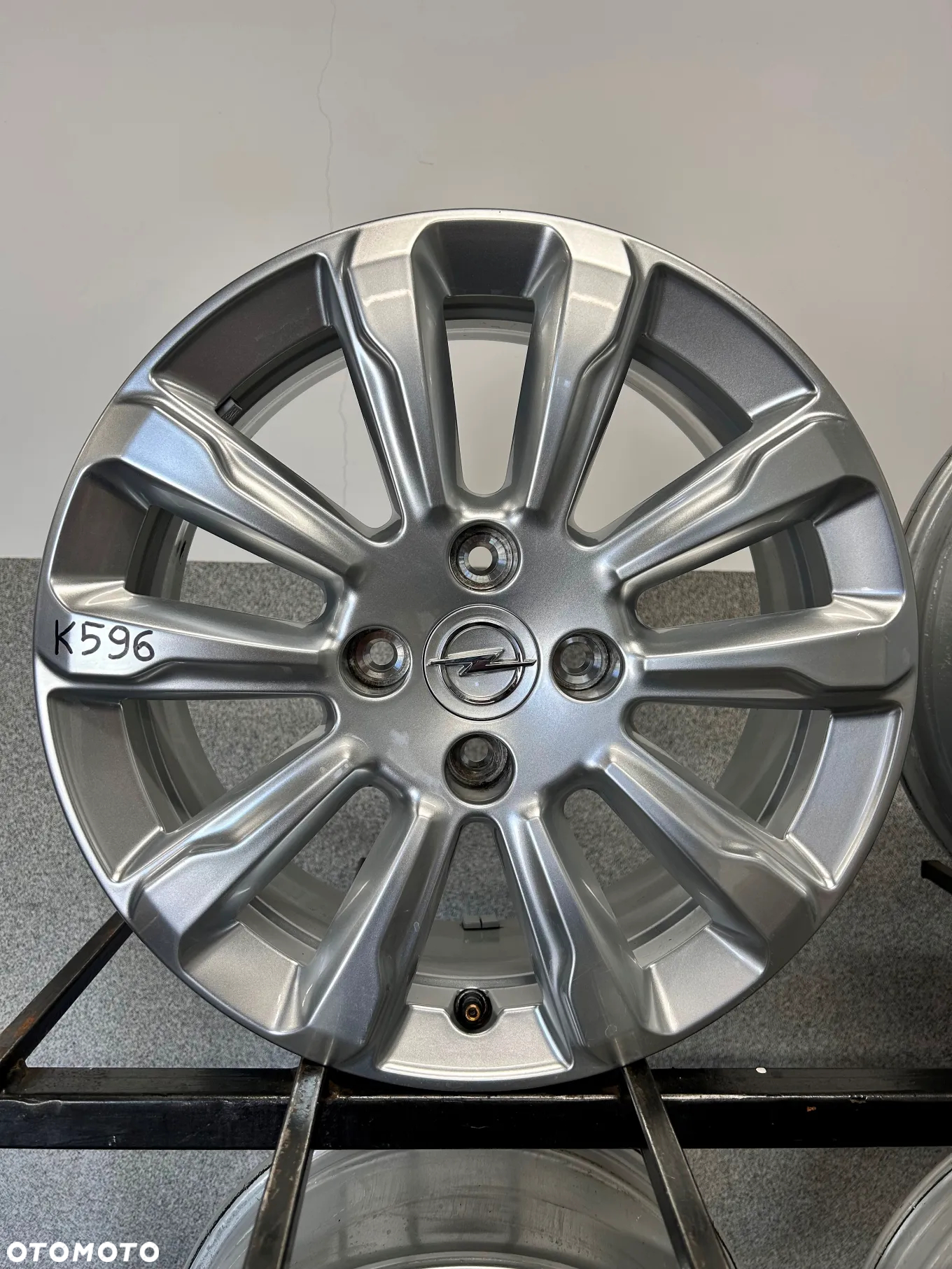4 FELGI ALU. OPEL MOKKA B, CORSA F, PEUGEOT 208,C3,DS3 16'' 6,5J ET32 GM: OP00126 K4, 9835097280 - 2