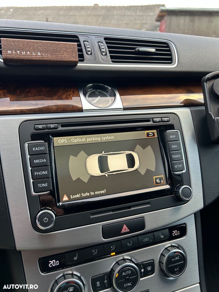 Volkswagen Passat CC 2.0 TDI BMT DSG 4Motion - 31