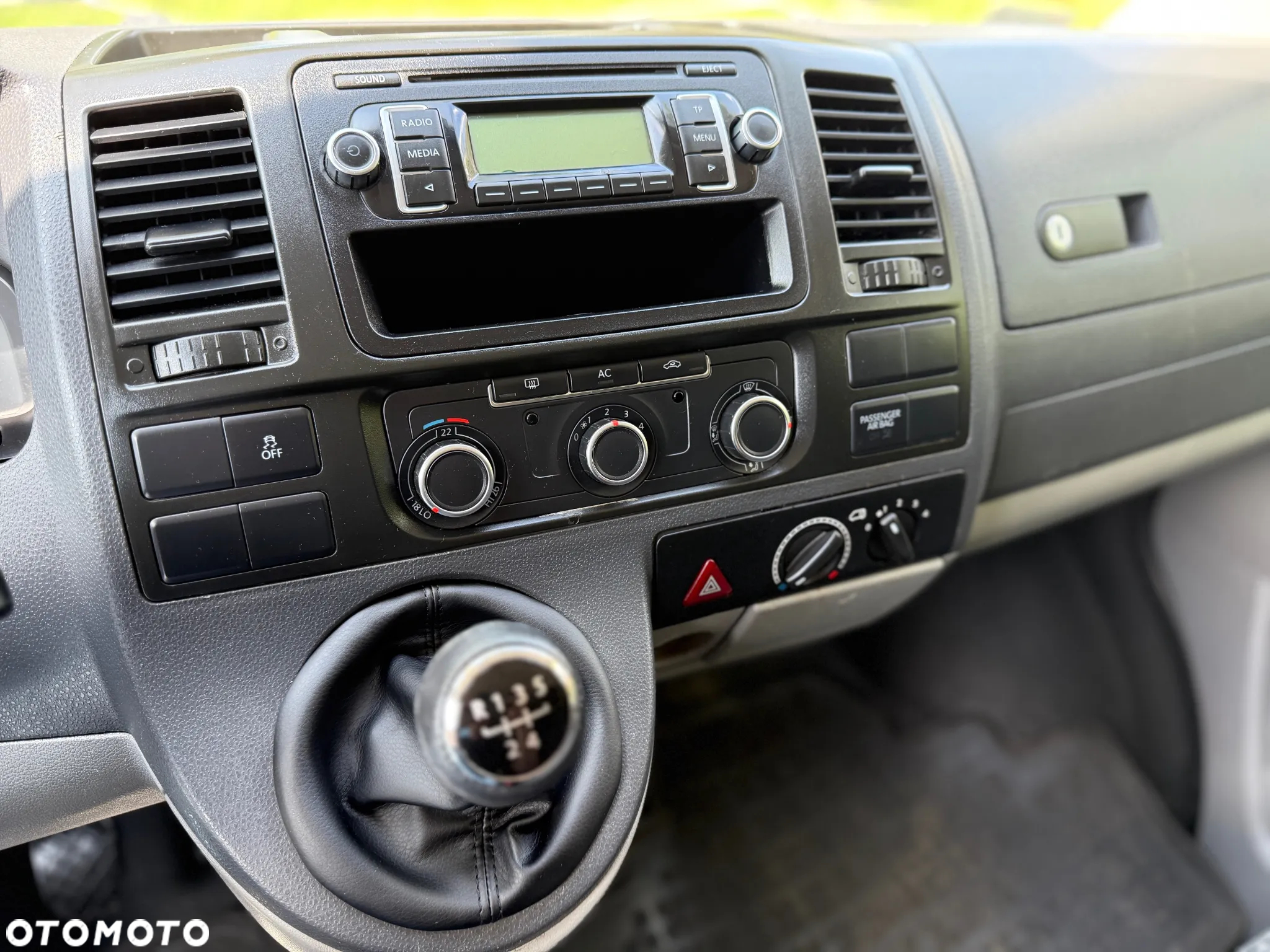 Volkswagen Transporter T5 TDI L2H2 - 17