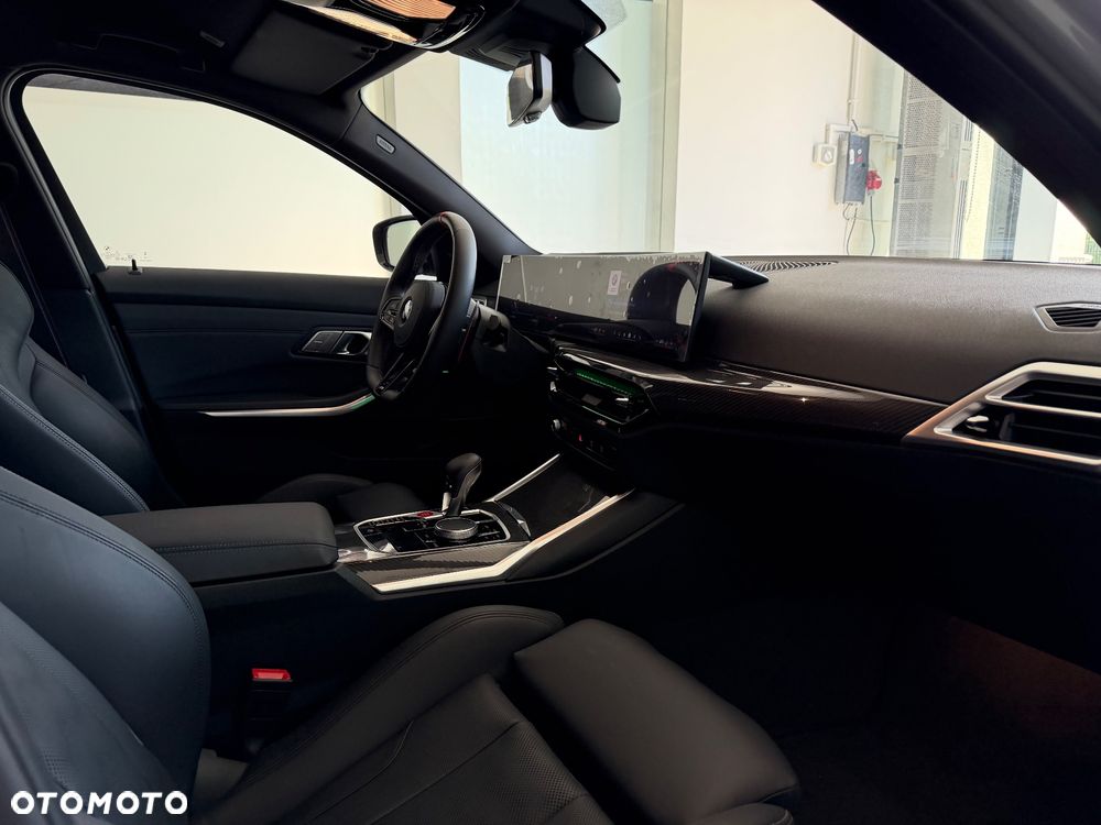 BMW M3 Competition M xDrive - 12