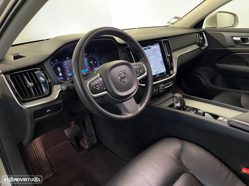 Volvo V60 2.0 B4 Momentum Geartronic - 10