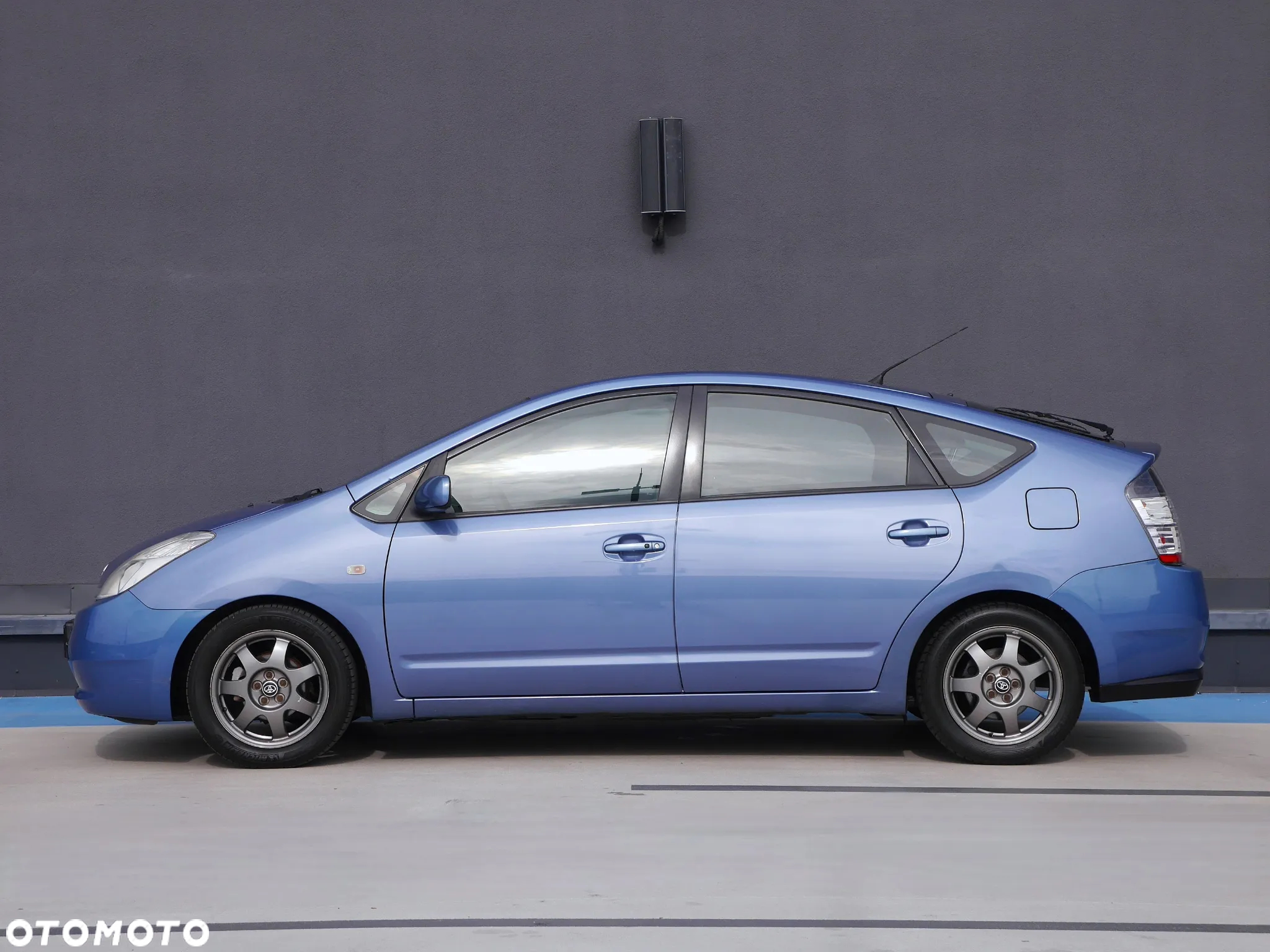 Toyota Prius 1.5 VVT-i Sol - 6