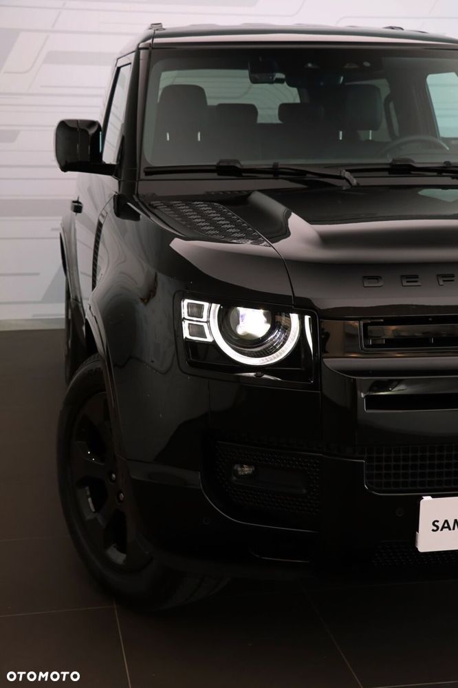 Land Rover Defender - 11