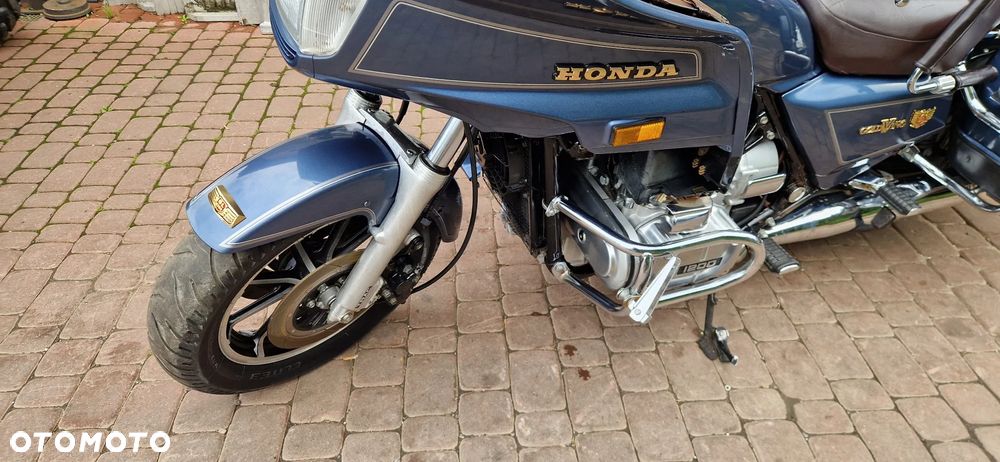Honda GL - 24