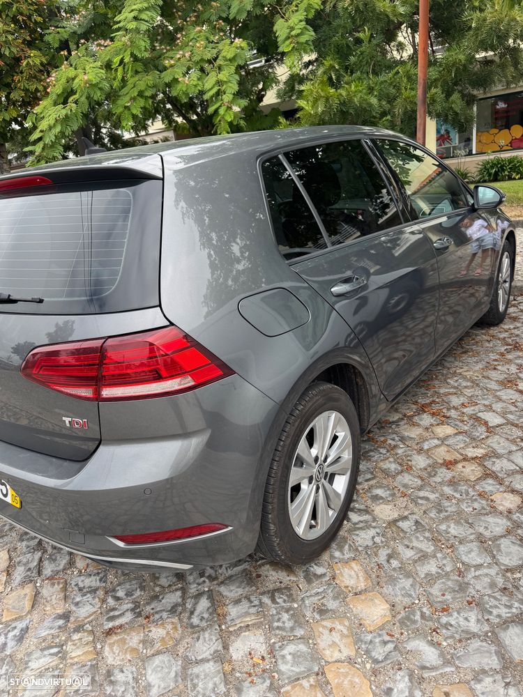 VW Golf 1.6 TDI Confortline - 5