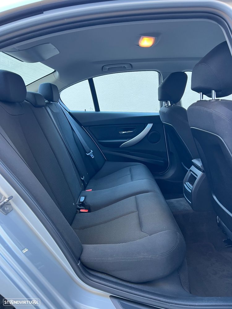 BMW 318 d Line Modern - 56