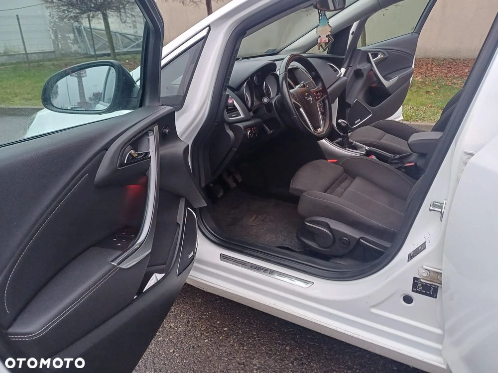 Opel Astra 2.0 CDTI DPF ecoFLEX Start/Stop Active - 11