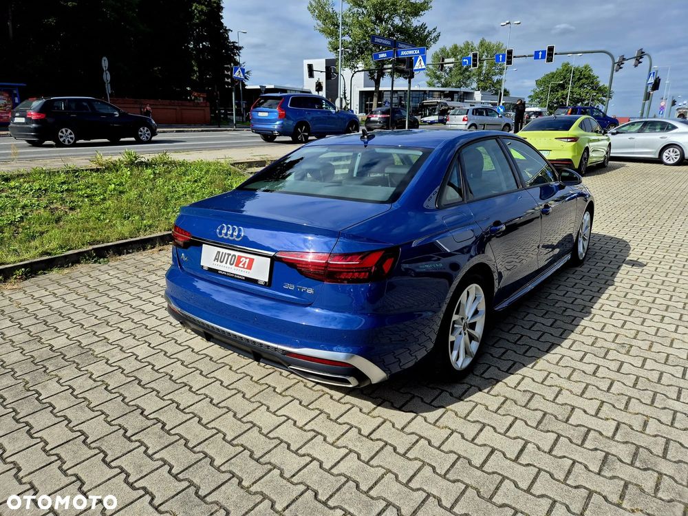 Audi A4 - 4