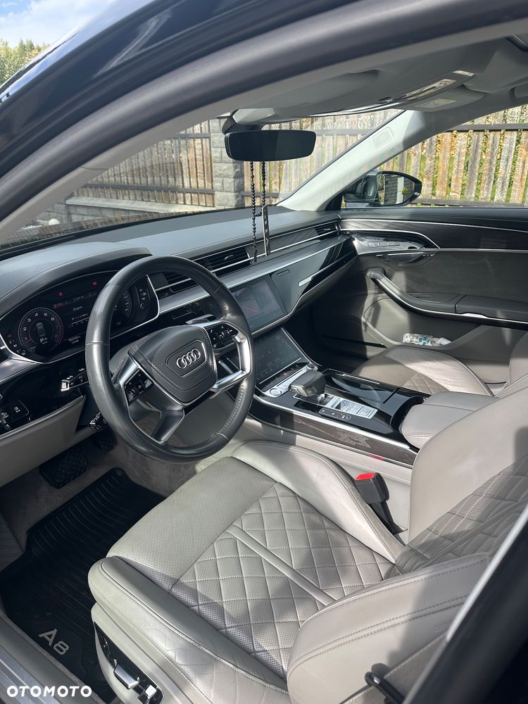Audi A8 - 11