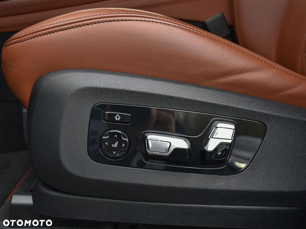 BMW X7 - 18