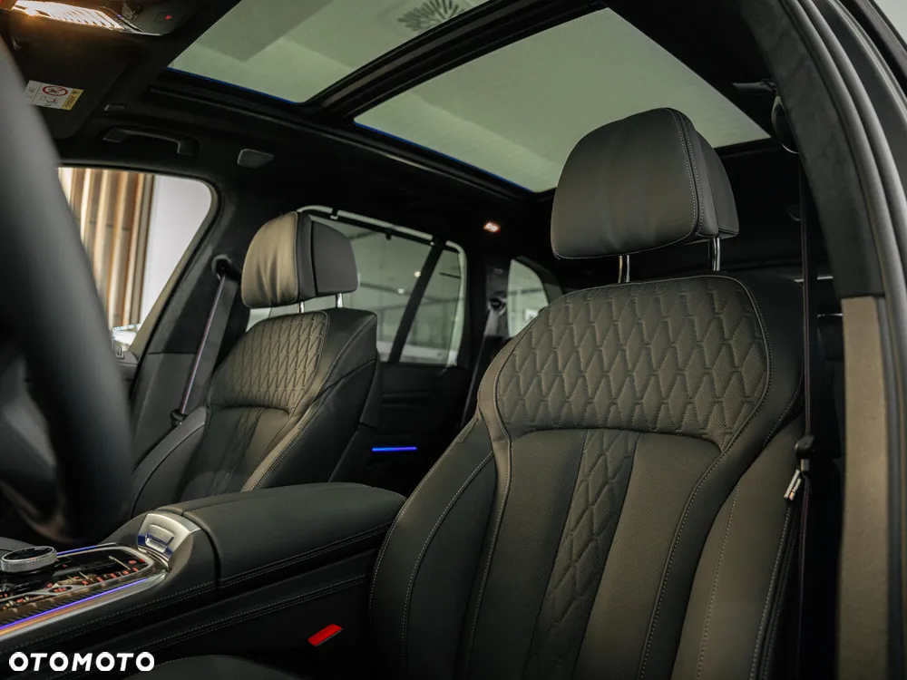 BMW X5 M M60i xDrive - 16