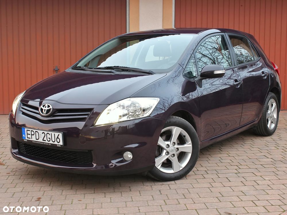 Toyota Auris 1.6 Executive - 1