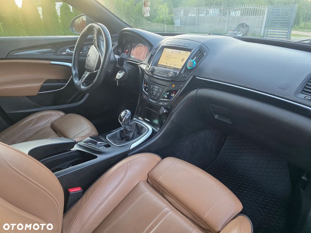 Opel Insignia - 11