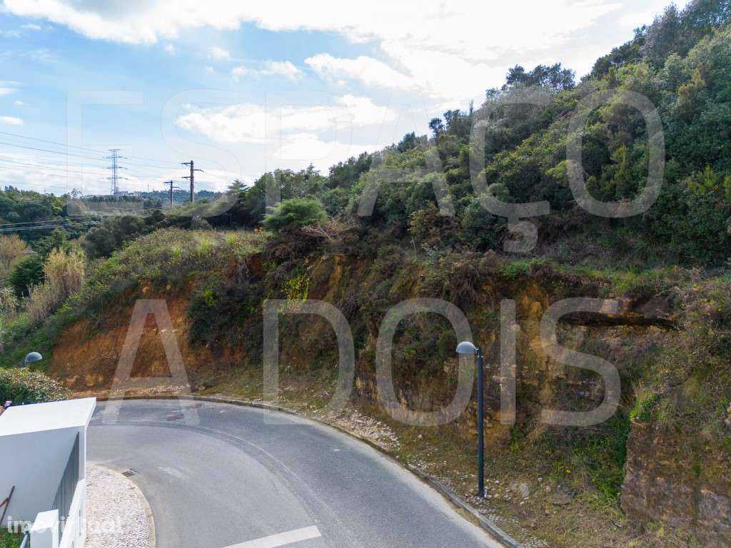 TERRENO PARA CONSTRUÇÃO DE MORADIA ISOLADA; MAIOR LOTE DA URBANIZAÇ... - Grande imagem: 5/10
