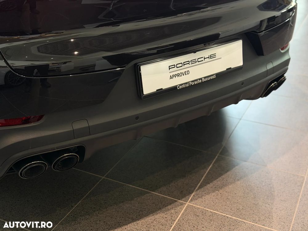 Porsche Cayenne Standard - 4