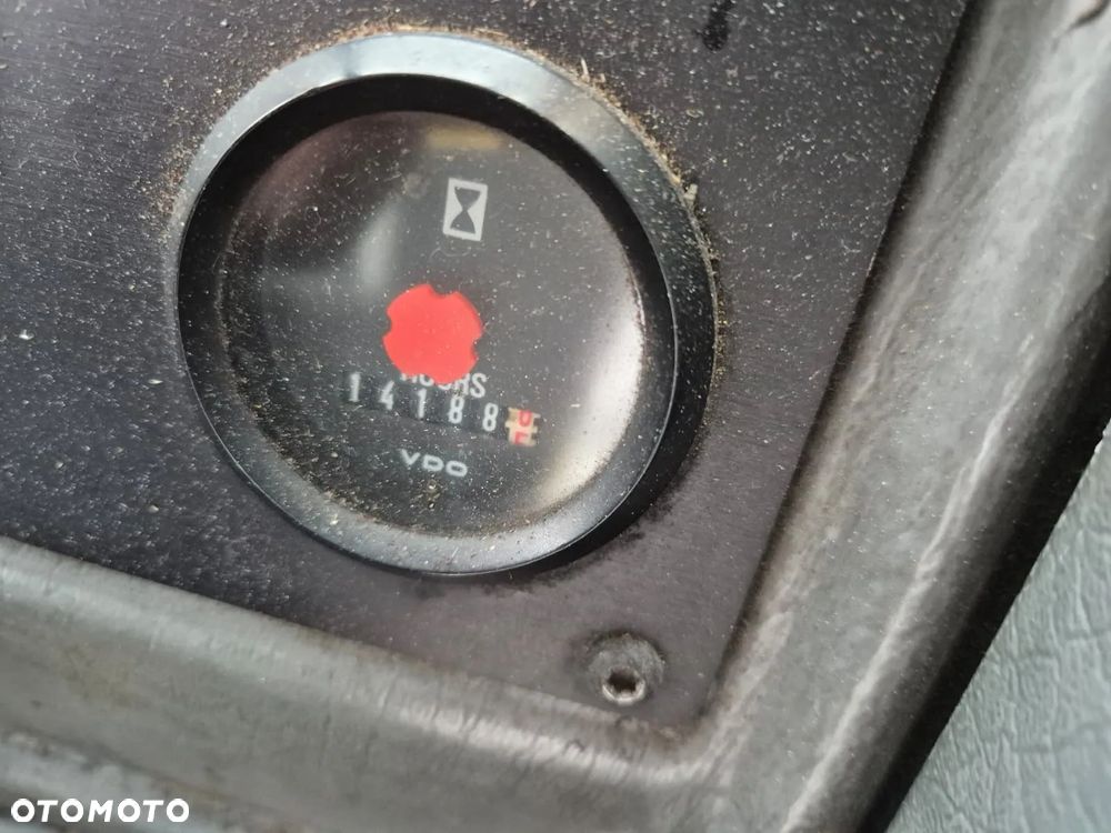 Volvo L 180E 4X4 / HEAVY DUTY / ŁADOWARKA KOŁOWA / CHWYTAK DO BALI I DREWNA / WIELE ZASTOSOWAŃ / OD PIERWSZEGO WŁAŚCICIELA / DOBRY STAN / MOŻLIWOŚĆ TRANSPORTU - 33