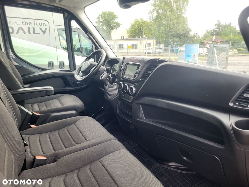 Iveco 35S16V 18m3 Salon Polska - 12