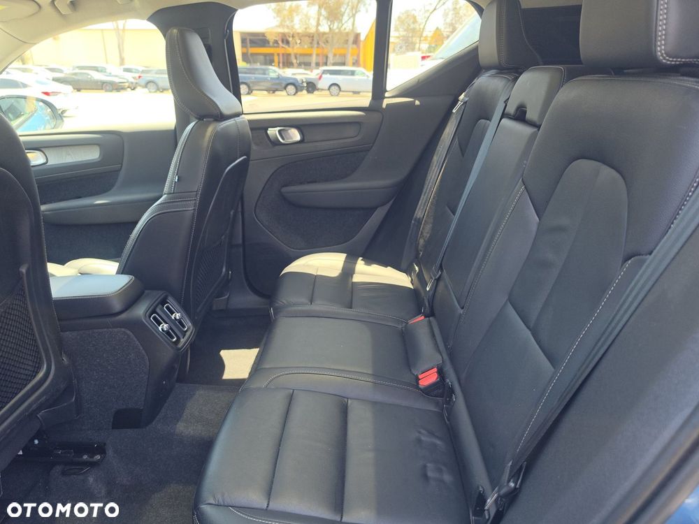 Volvo XC 40 B5 B AWD Ultimate Dark - 11