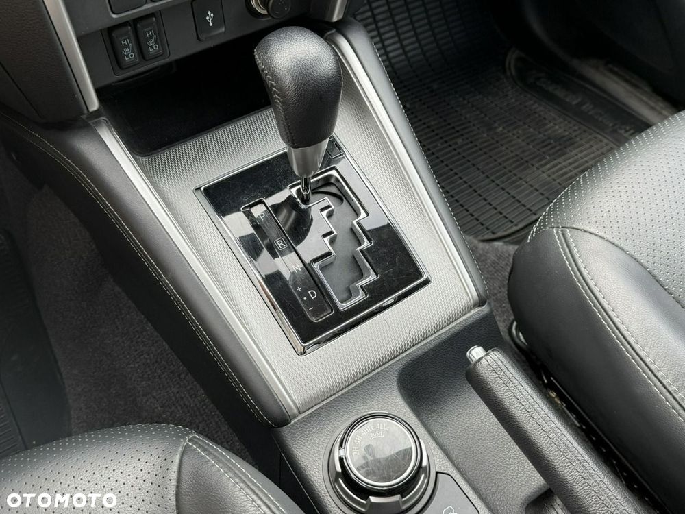 Mitsubishi L200 2.2 d DC Instyle Plus - 30