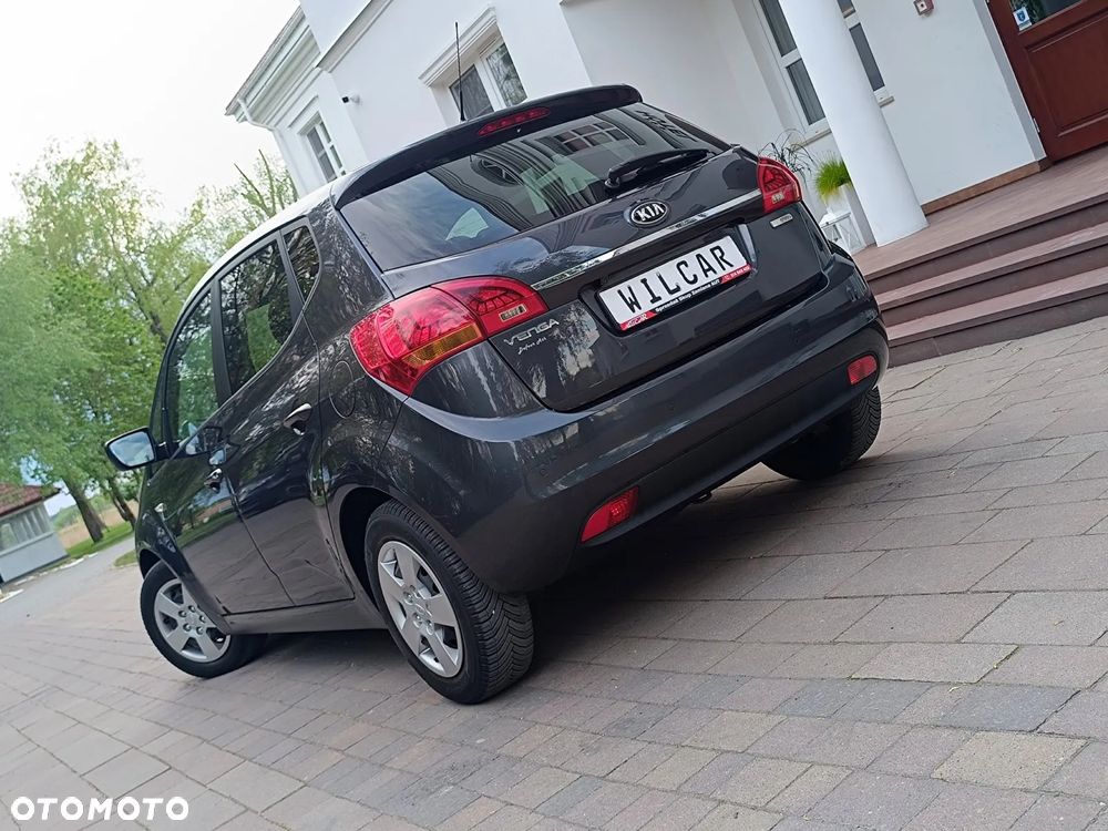 Kia Venga 1.4 CVVT Dream Team Edition - 8