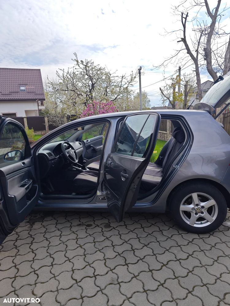 Volkswagen Golf 1.6 Tour Edition - 11
