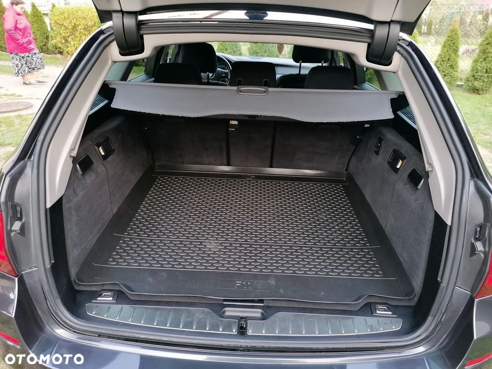 BMW Seria 5 520d Luxury Line - 23