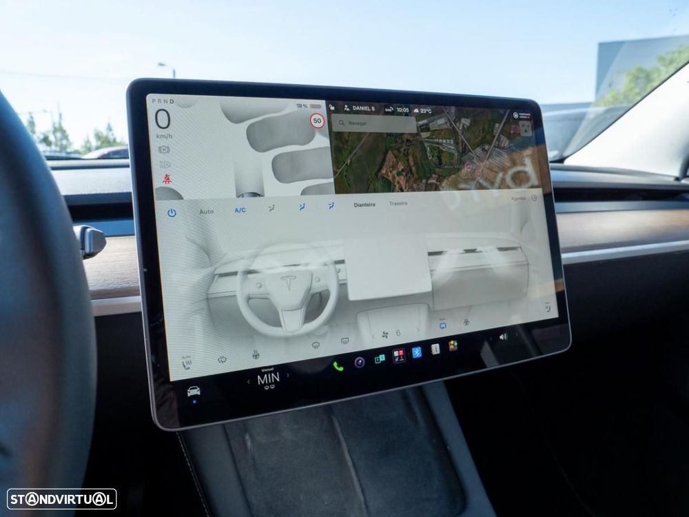 Tesla Model Y Standard - 38