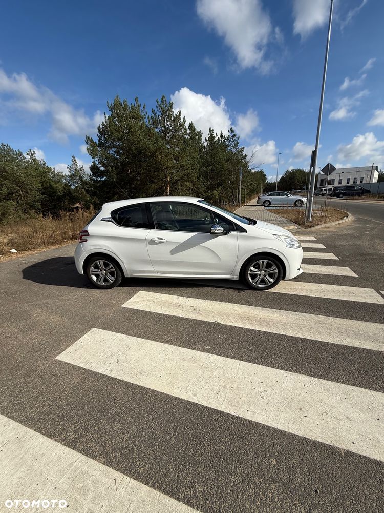Peugeot 208 1.6 VTi Allure - 2