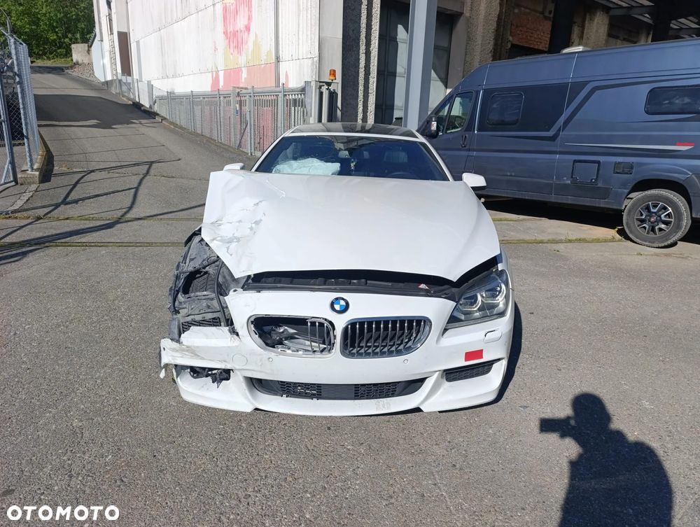 BMW Seria 6 650i xDrive - 8