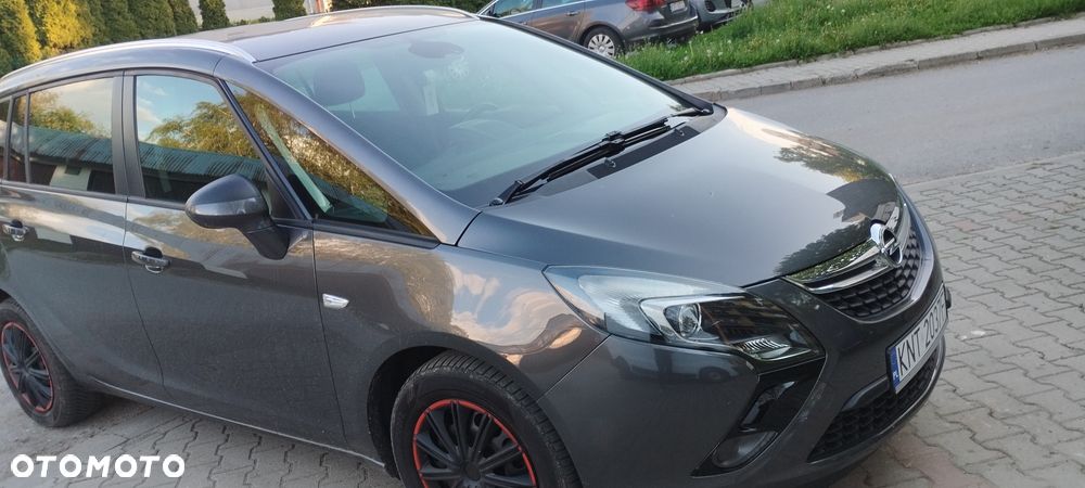 Opel Zafira - 1