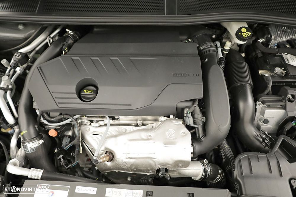 Peugeot 408 1.6 Hybrid GT e-EAT8 - 24