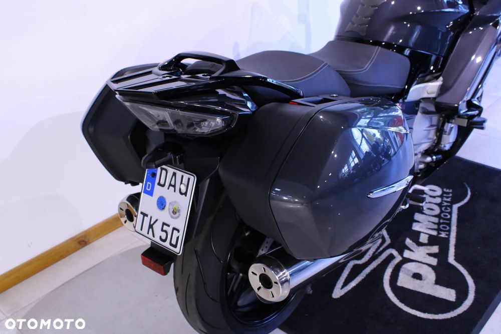 Yamaha FJR - 17