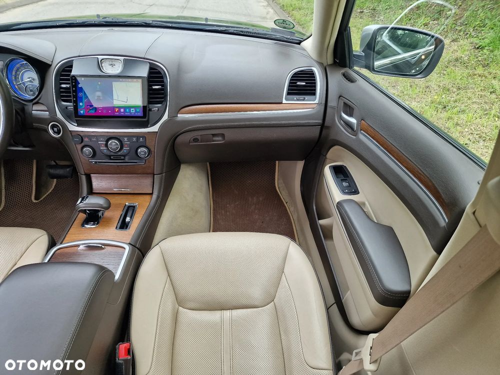 Lancia Thema 3.6 Executive - 25