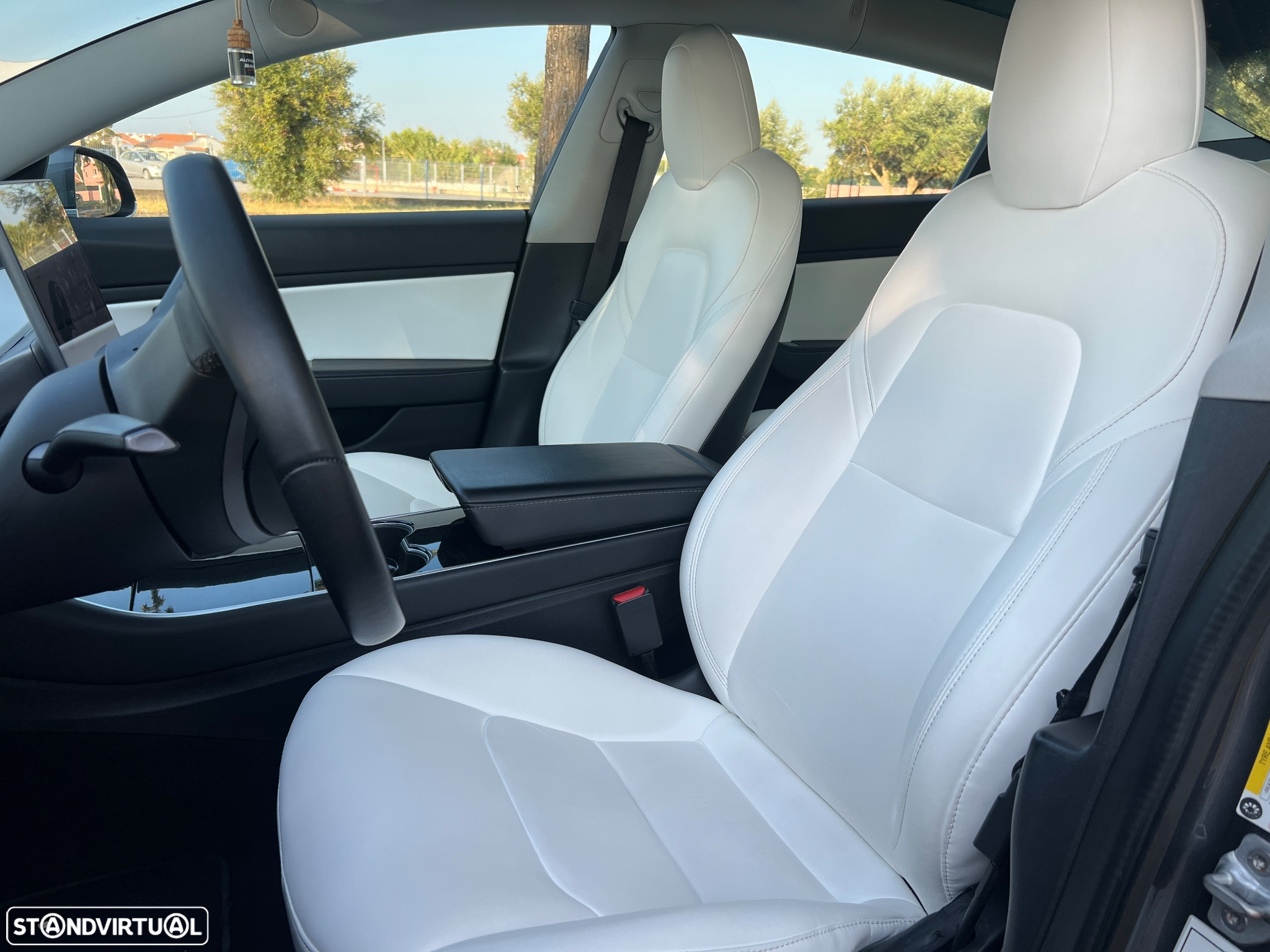 Tesla Model 3 Long-Range Dual Motor AWD - 3