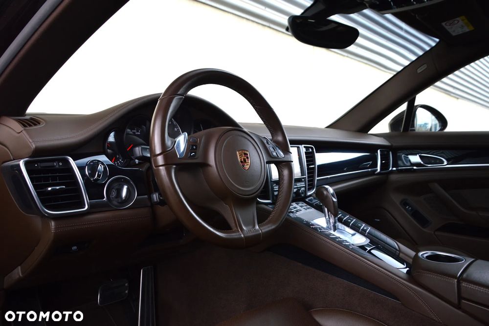 Porsche Panamera 4S - 14