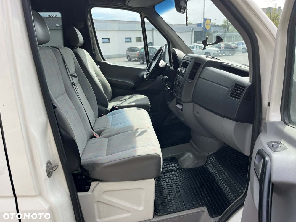 Volkswagen Crafter - 11