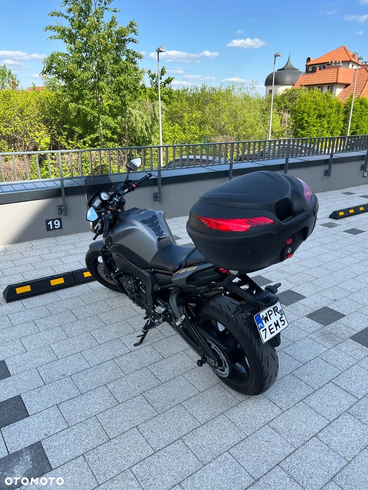 Yamaha FZ8 - 5