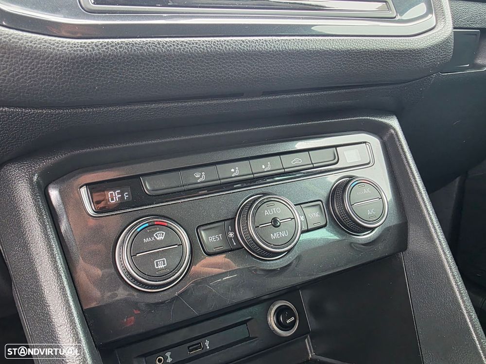 VW Tiguan 2.0 TDI Confortline - 14