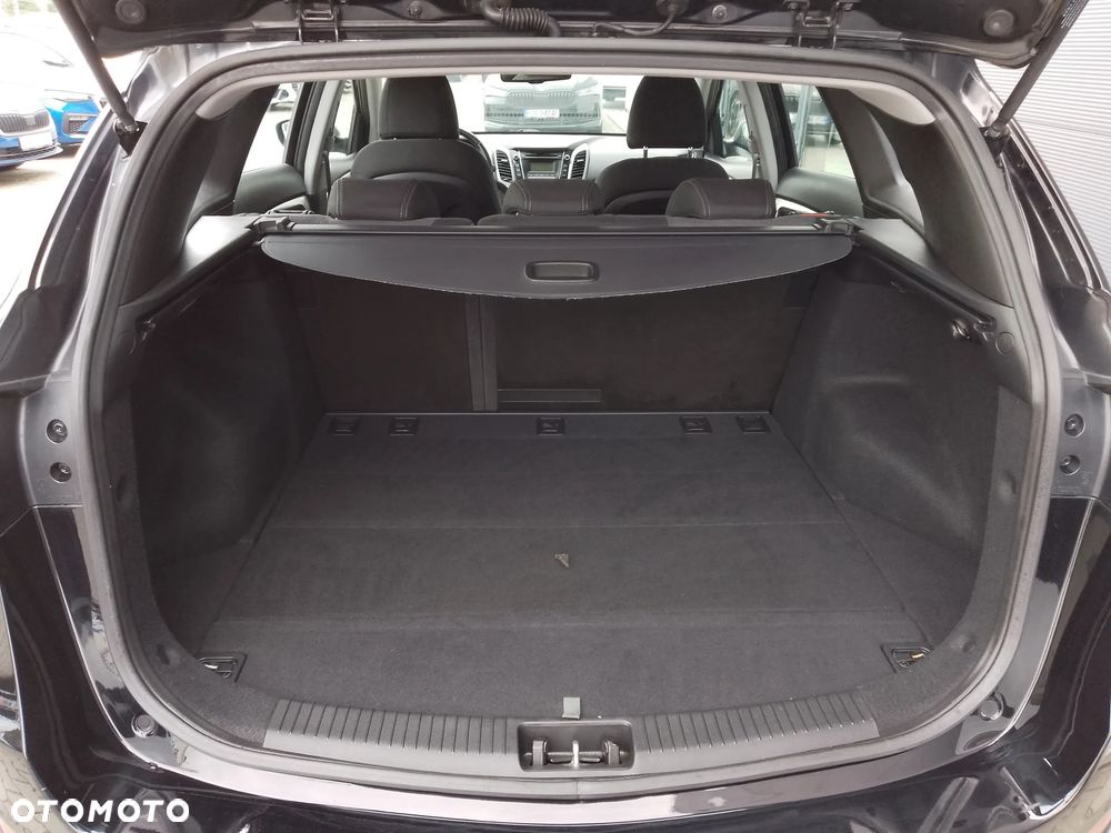 Hyundai i30 1.6 CRDi BlueDrive Comfort - 24