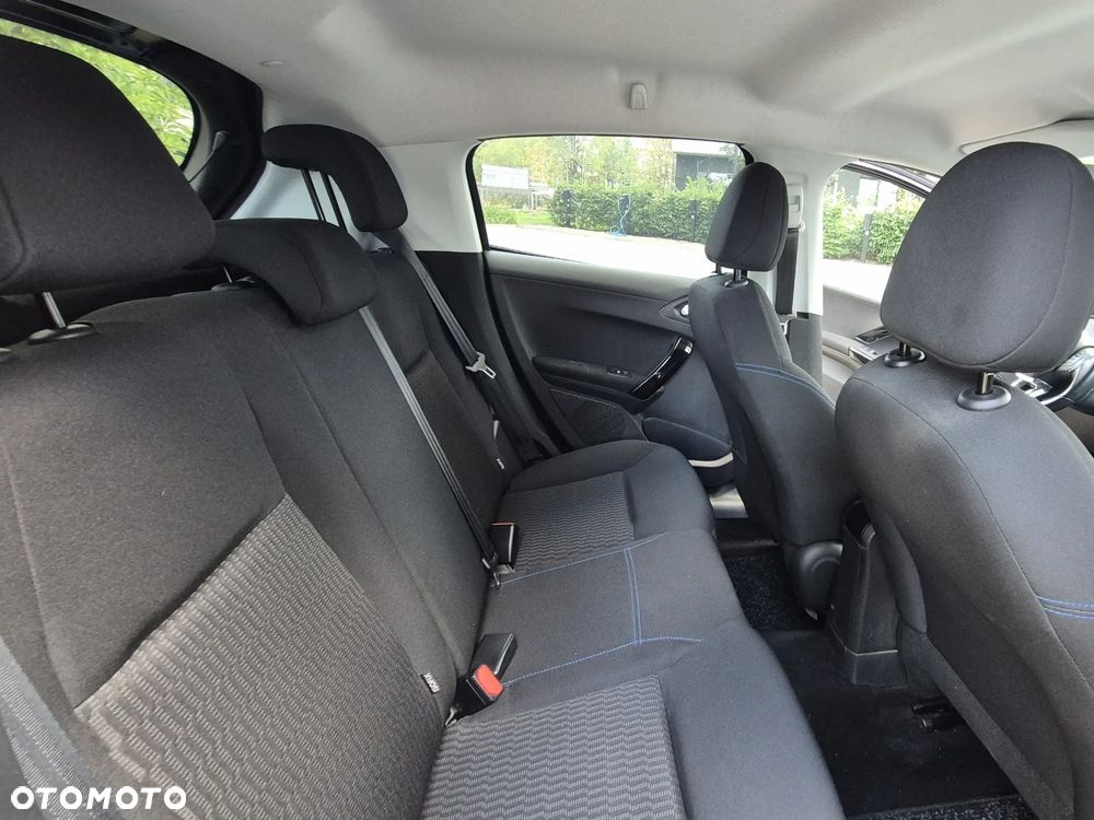 Peugeot 208 1.2 PureTech GPF Signature S&S - 7