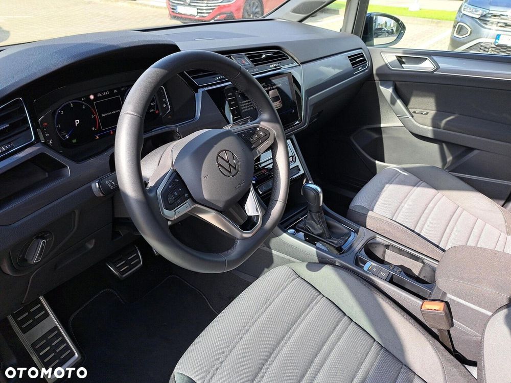 Volkswagen Touran - 9