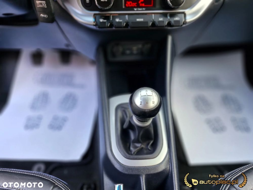 Kia Rio 1.2 Business Line - 32